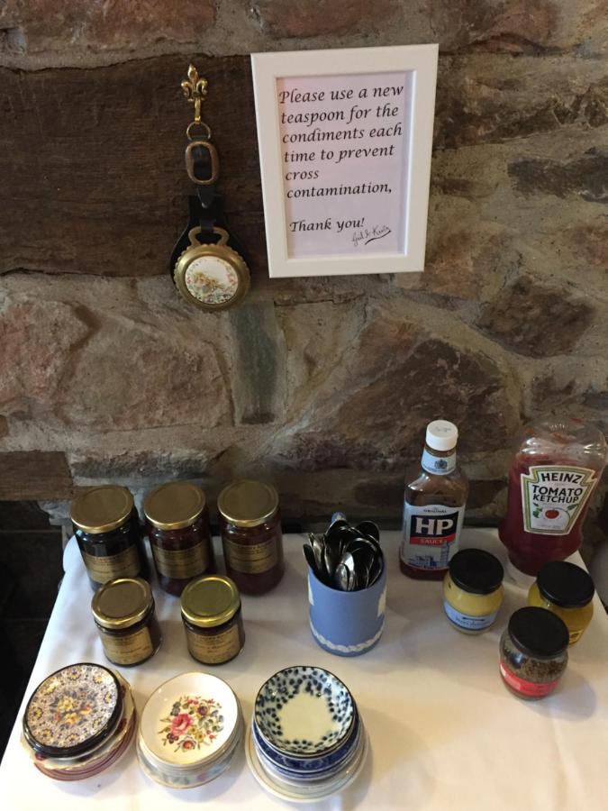 Borderers Inn Brecon Esterno foto