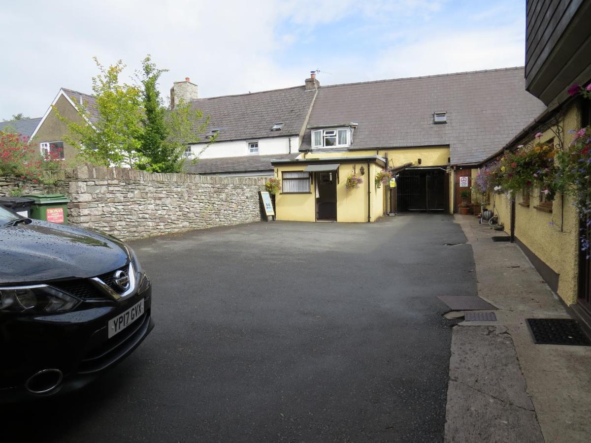 Borderers Inn Brecon Esterno foto